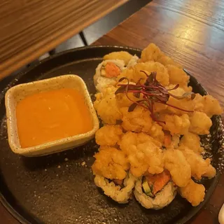 Rock popcorn shrimp tempura on spicy tuna roll