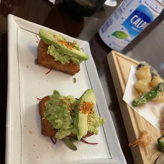 Avocado Crispy Rice (2pcs)
