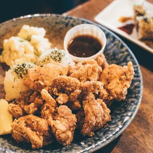 Karaage plate
 IG: @thephotographerfoodie