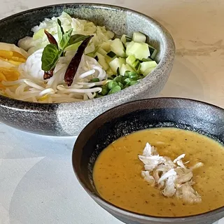 Crab Curry Noodle (Khanom Jean)