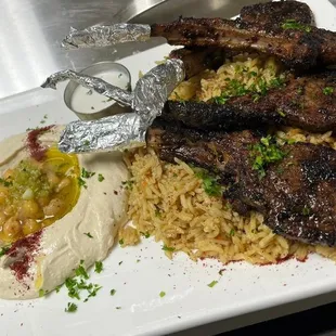 Lamb chops with rice and Humus