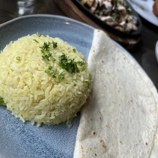 Rice and tortilla bread comes with shawarma fajita
