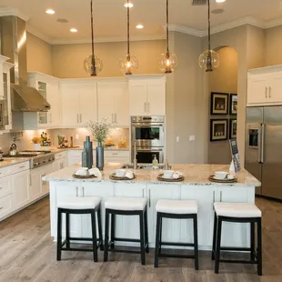 Real Estate Photography - Stunning Images that SELL!  Packages available to fit any budget or market - with specialty in high end properties