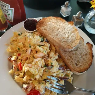 Scrambled Egg Croissant Sandwich