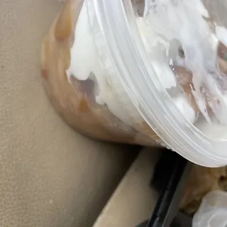 Henny peach cobbler