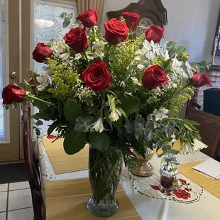 Most beautiful long stem roses arrangement. You get what you pay for