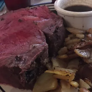 Prime Rib special, with au jus, and a side of potatoes
