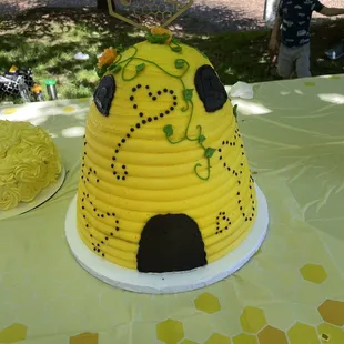 Beehive cake