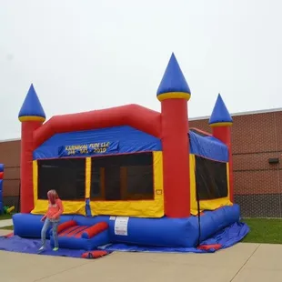 20x20 bounce house 200 for 4 hr rental