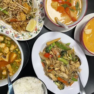 #29 Pad Thai, #14 Tom Yum soup, #53 Chuchee filet of cod, #35 Pad Kee Mao