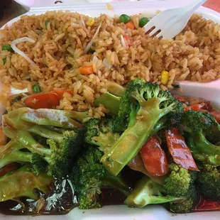 Shrimp &amp; brocoli with fried rice. The fried rice is surprisingly yummy. There's about six or seven small shrimps