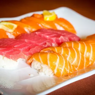 Nigiri Salmon &amp; Tuna