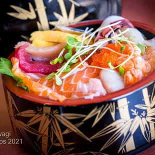 CHIRASHI SUSHI Deluxe