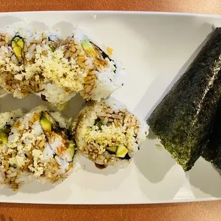 Spider roll &amp; oyster fried hand roll