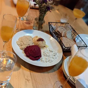 Mezze Plate : Baba Ganoush, Hummus, Beet Hummus, Tzatziki Peach Bellini