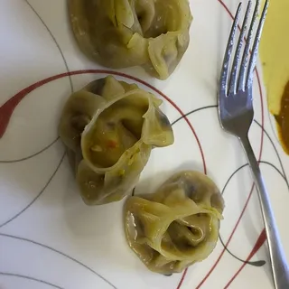 Vegi-Momo