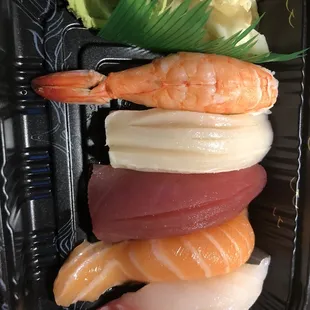 5 Pieces Sushi Sampler