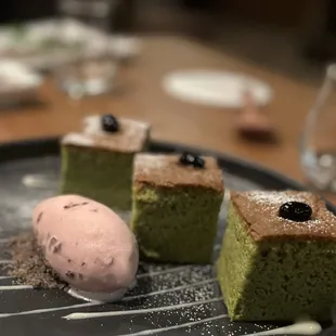 Green tea soufflé cheesecake