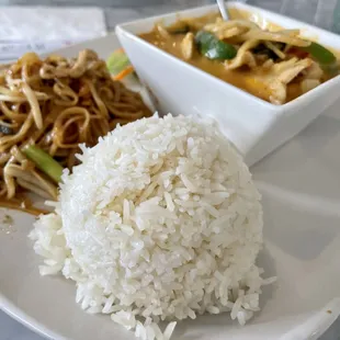 Red curry lunch special with Pad Thai White Rice and Kataliya Salad