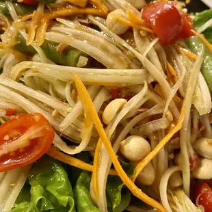 Somtum (green papaya) Salad