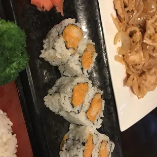 Spicy scallop roll