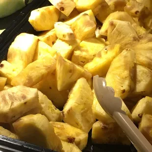 The pineapple was looking a bit brown tonight.