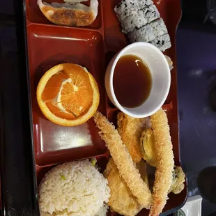L6. Shrimp Tempura Combo Box