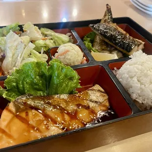 Bento A: Saba &amp; salmon teriyaki