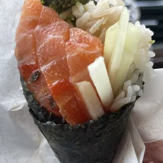 4. Salmon Hand Roll