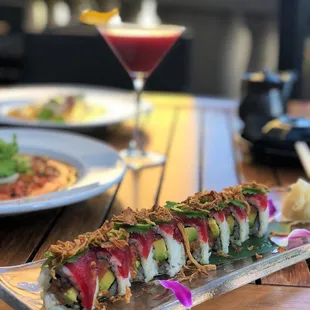 The White Lotus Roll