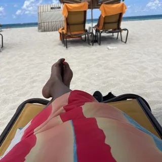 D T.