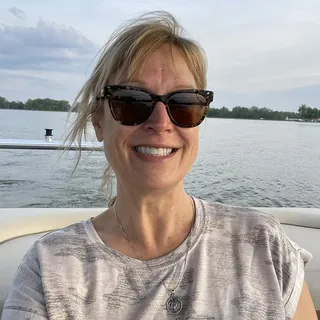 Suz O.