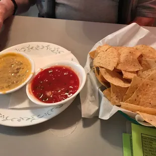 Chips and Nacho Cheese with Meat &amp; Salsa