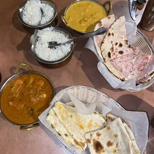 Garlic Cheese Naan Kabuli Naan Chicken Korma Chicken Vindaloo