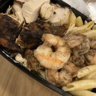 Mixed Chicken and Shrimp Alfredo