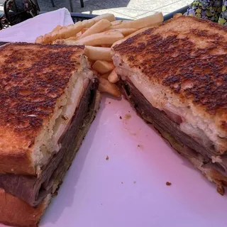 Roast Beef Melt Sandwich