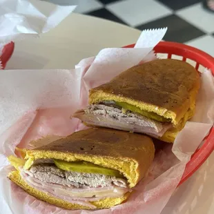 Media Noche Sandwich