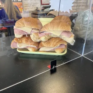 Jamon Y Queso Sandwich