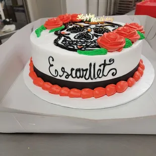 UNA PESADILLA EN UN PASTEL CUANDO LES CUESTA MUCHO REVISAR EL NOMBRE Y LO PONEN COMO ELLOS QUIEREN