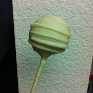White chocolate cake pop, whole!