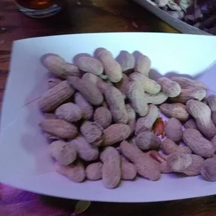 Free peanuts!