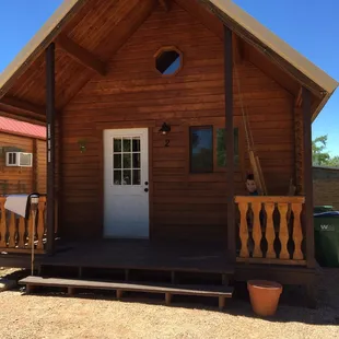 Katie's Cozy Cabin #2