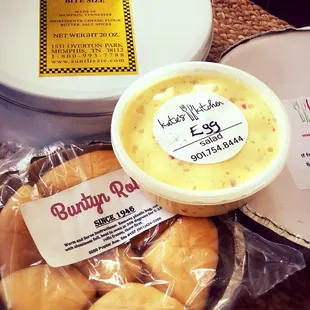 a bowl of soup and a bowl of bread