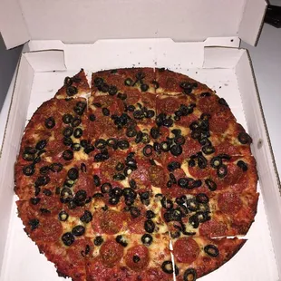 12&quot; pepperoni and black olive