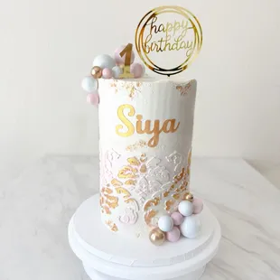 6&quot; standard size cake