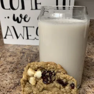 Cranberry White Chocolate Oatmeal Cookie