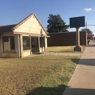 Outside photo of Kat&apos;s Steakhouse