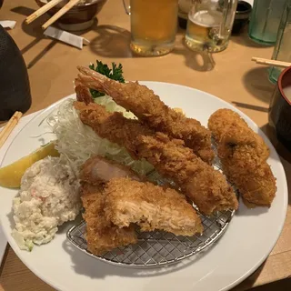 (B)Seafood Mix Katsu