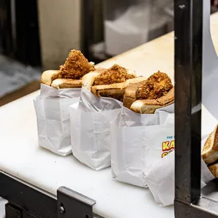 food, chicken wings and fried chicken