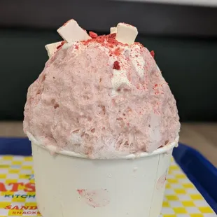 Strawberry milk kakigori